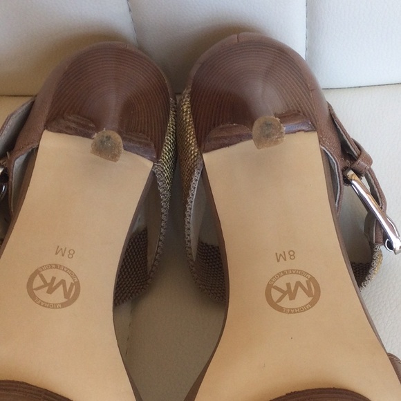 EUC Michael Kors 8M Tan with Gold and Silver Leather Upper Shoes Heels - Picture 13 of 16